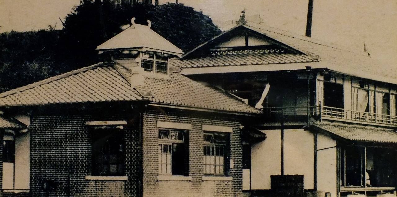 大正13年(1924年)の雄琴温泉の旅館と建物を写した古い写真